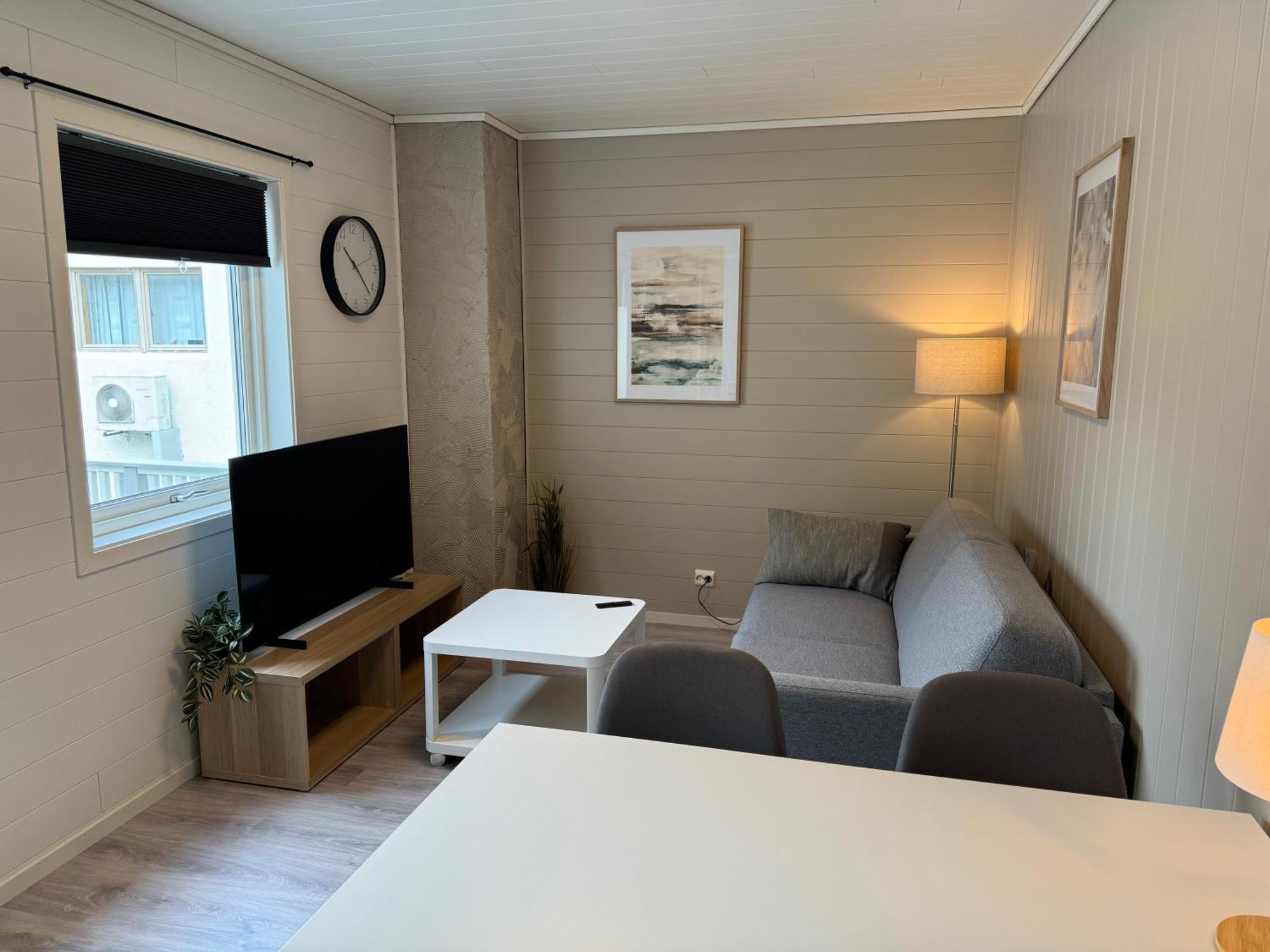 Small Apartment In The Harbour Of Jørpeland Εξωτερικό φωτογραφία